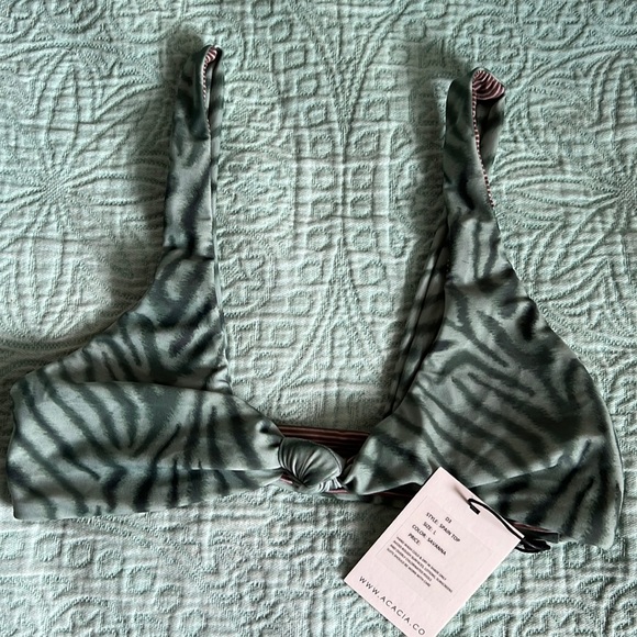 NWT acacia - Picture 3 of 4